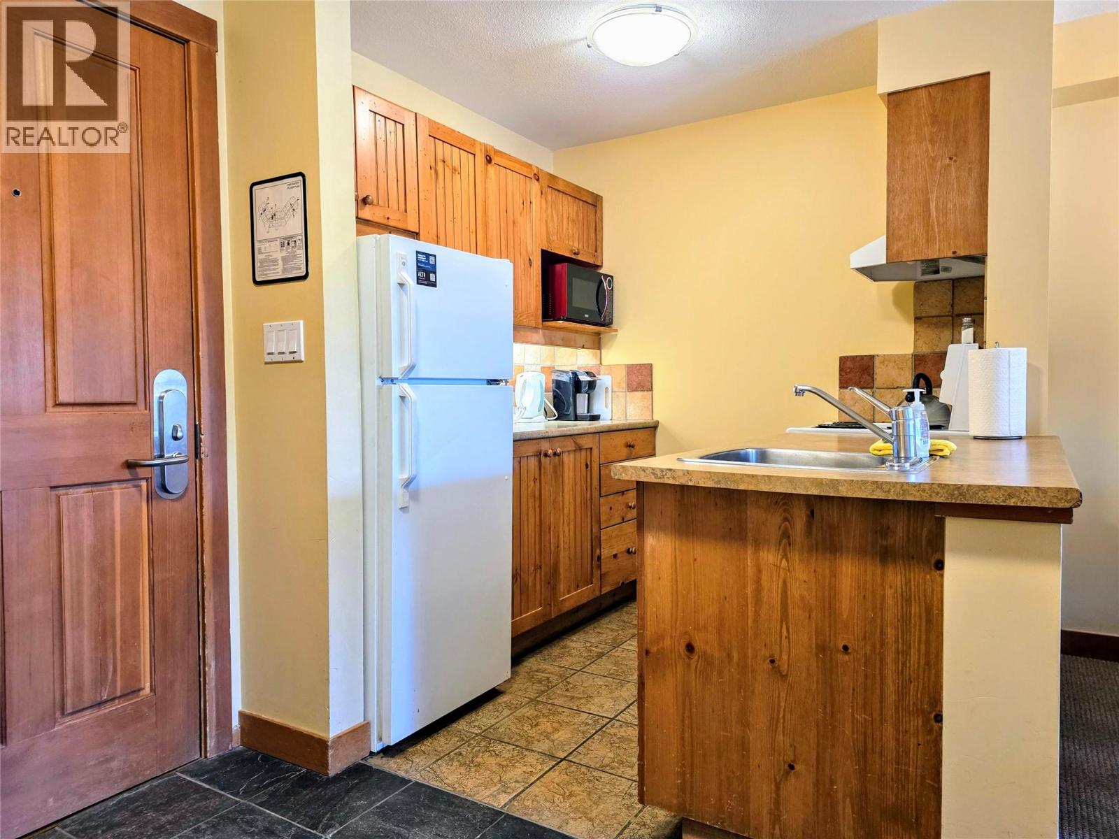#318 2080 Summit Drive - 1