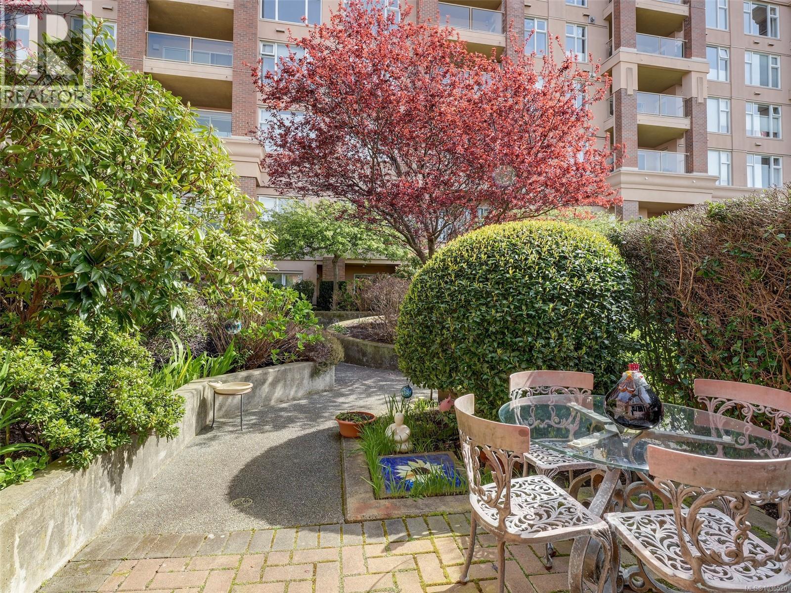 #123 75 Songhees Rd - 33