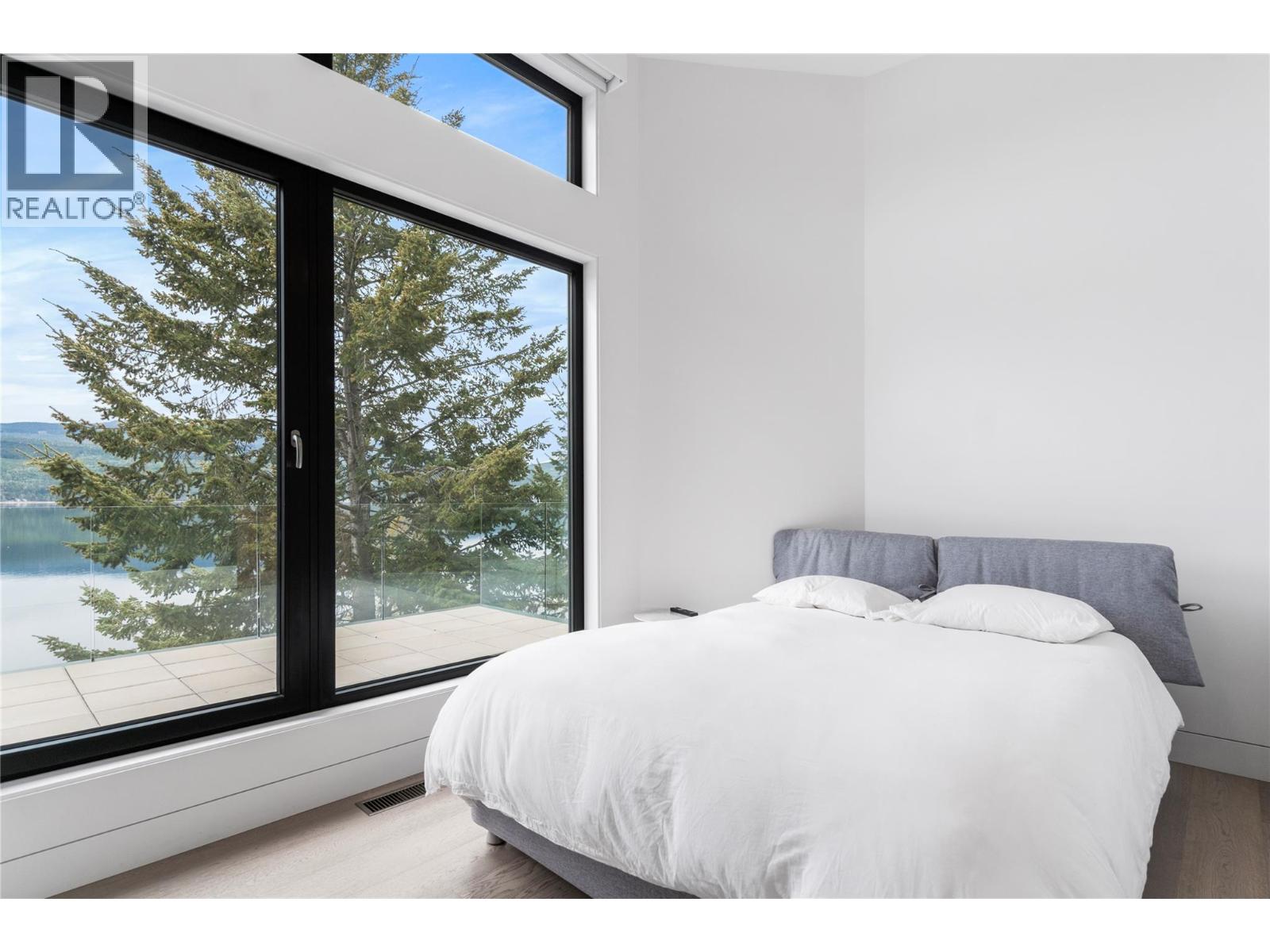 #6 8200 Squilax Anglemont Road - 27