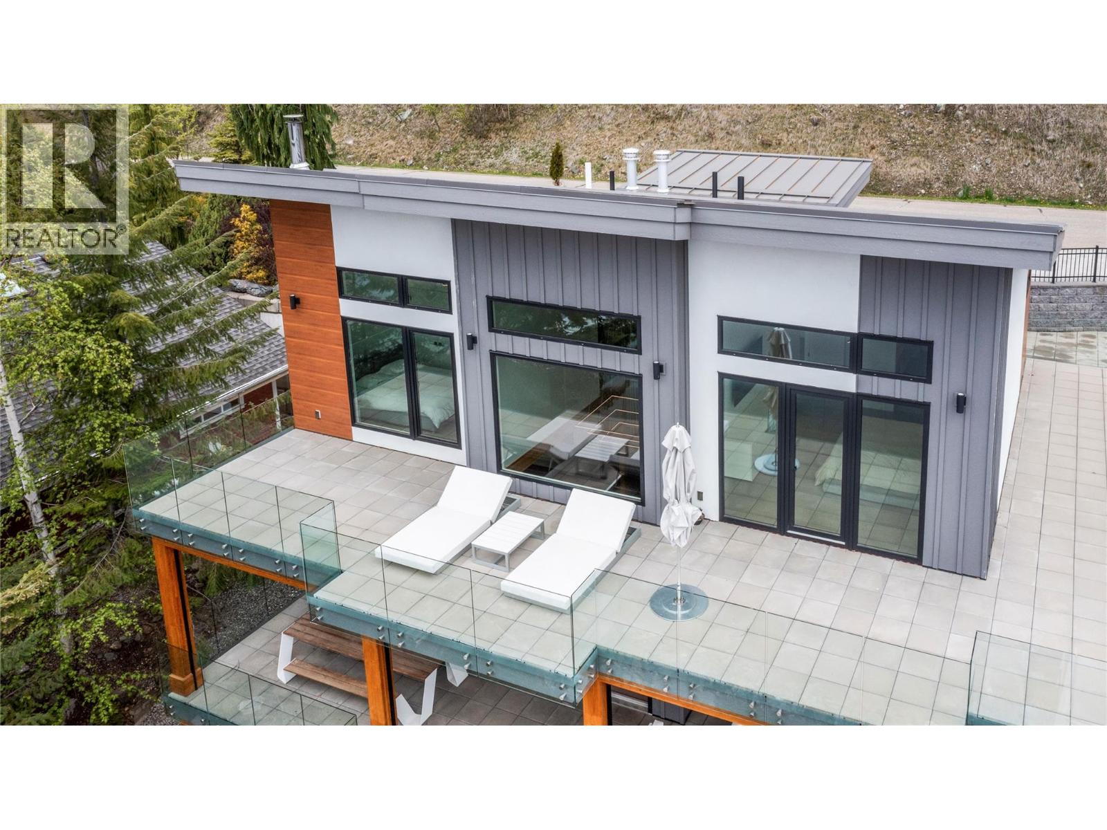 #6 8200 Squilax Anglemont Road - 46