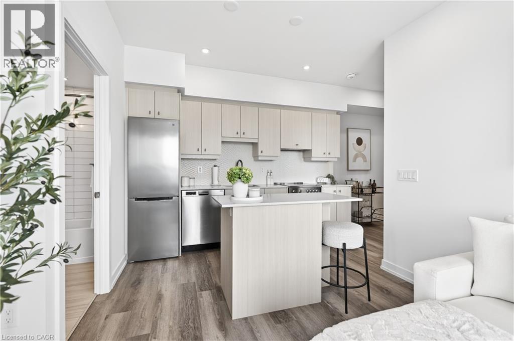 15 WELLINGTON Street S Unit# 2402, Kitchener, Ontario, N2G0E4 — Photo 37