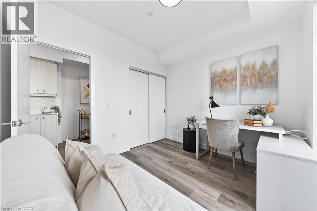 15 WELLINGTON Street S Unit# 2402, Kitchener, Ontario, N2G0E4 — Photo 2