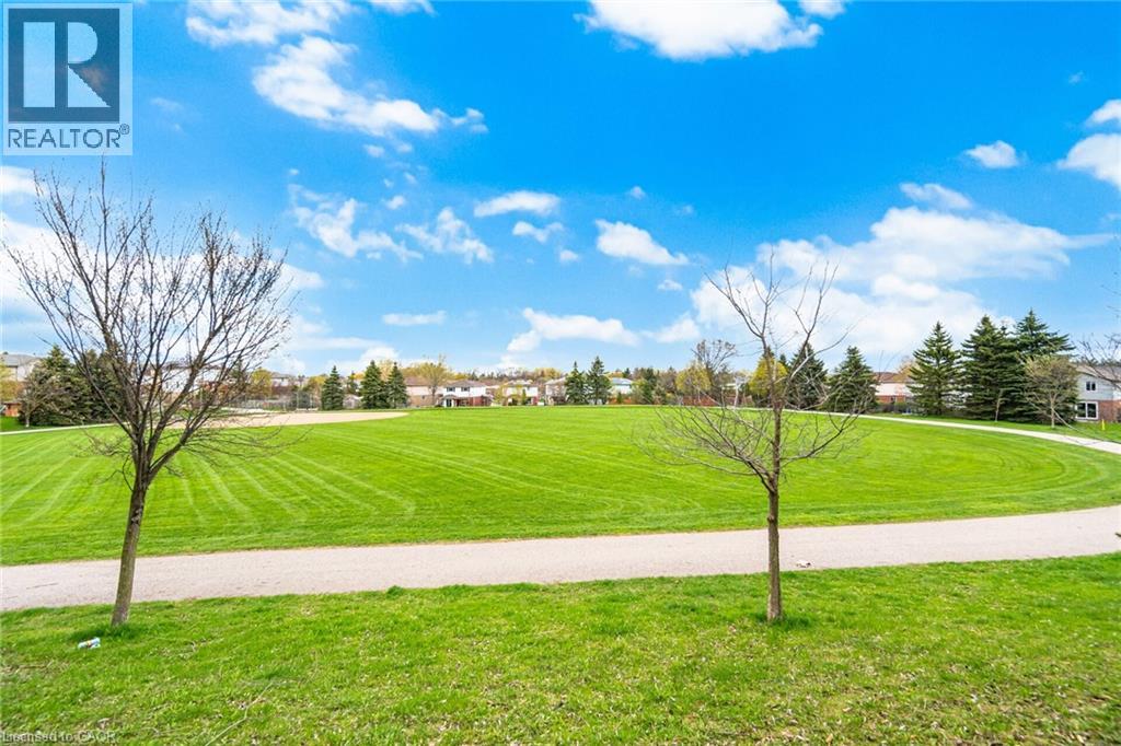 232 AUBURN Drive, Waterloo, Ontario, N2K3T3 — Photo 2