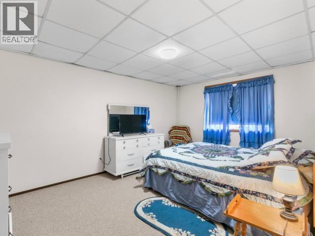 4 & 6 NISUTLIN DRIVE - 29