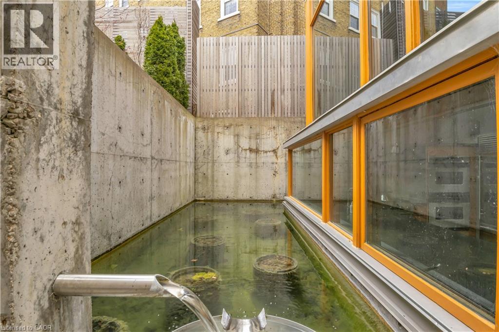 7 COBOURG Street - 11
