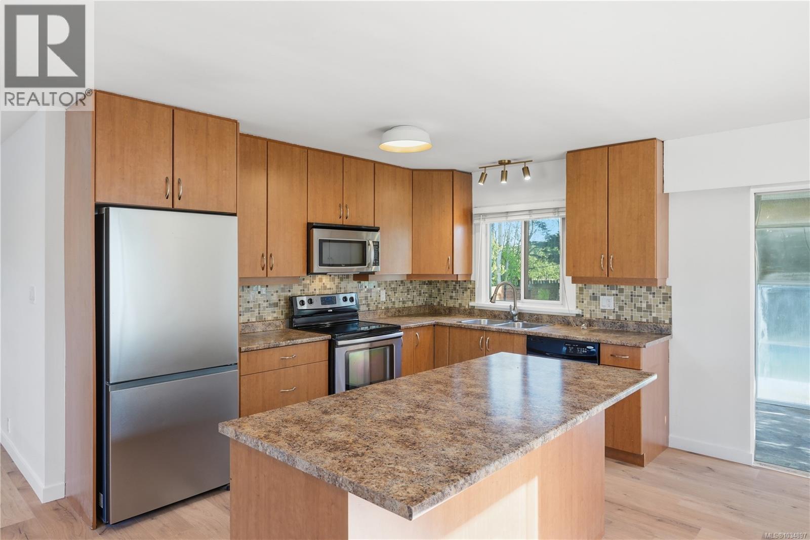 2153 James White Blvd - 7