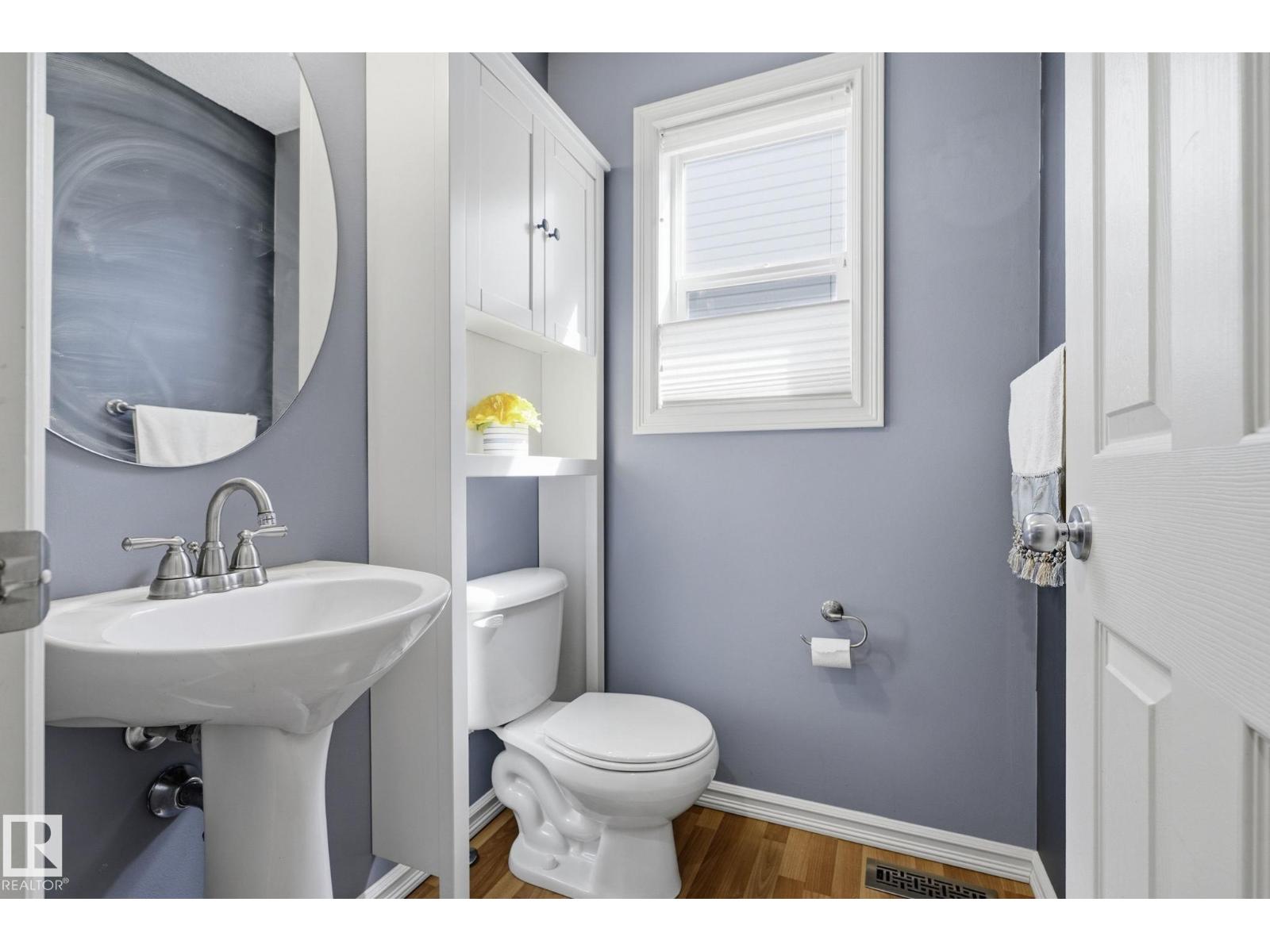 3327 32 AV NW - 13