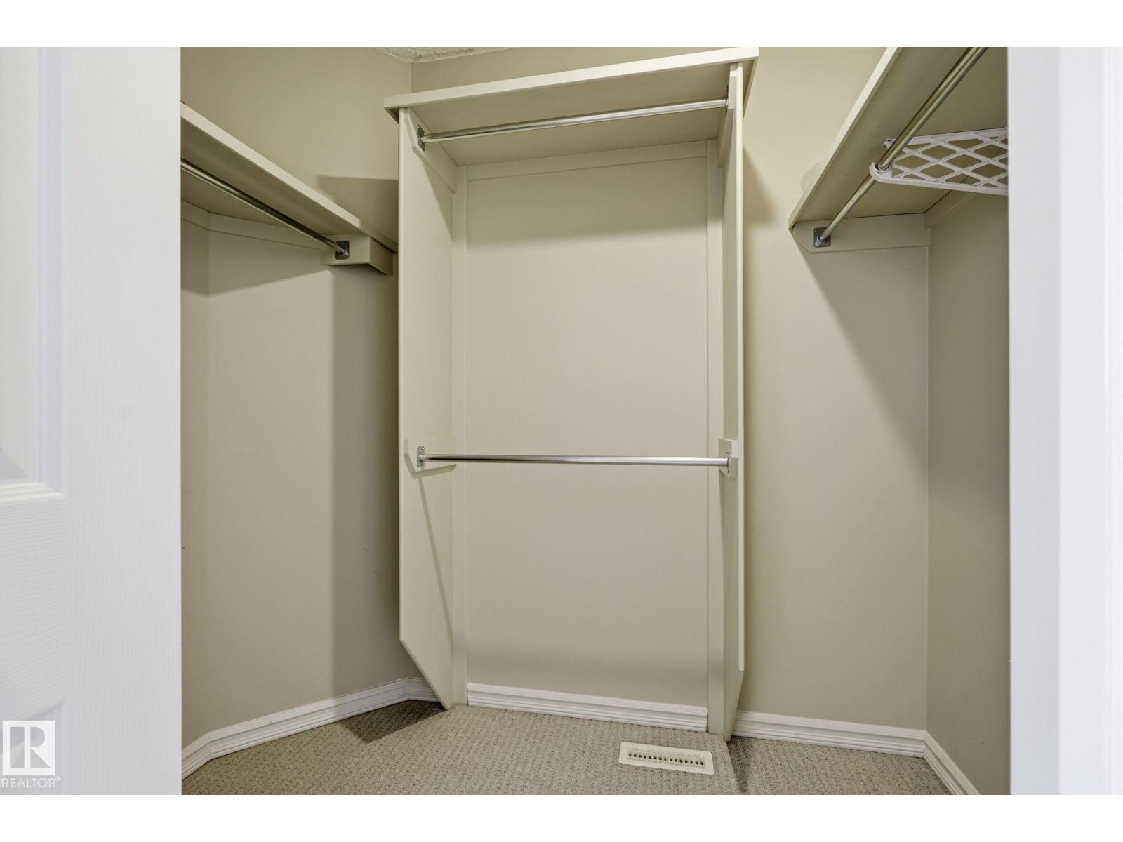 3327 32 AV NW - 22