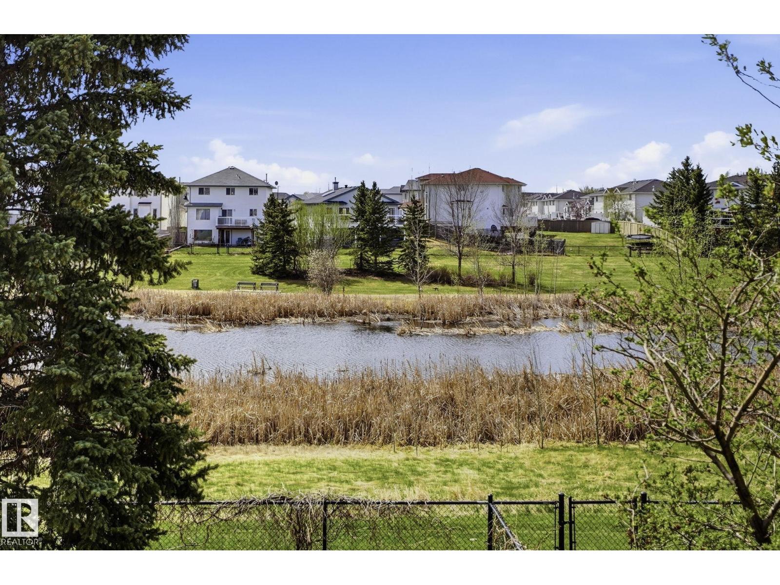 3327 32 AV NW - 41