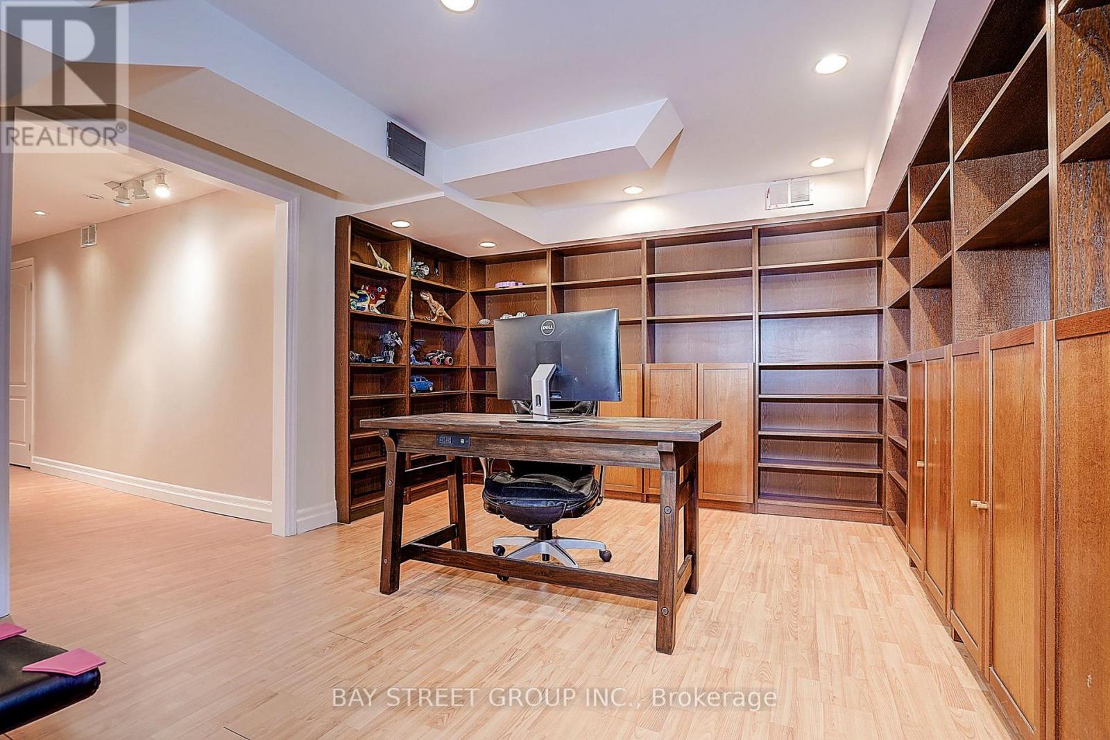 1356 RIDGEBANK DRIVE - 44