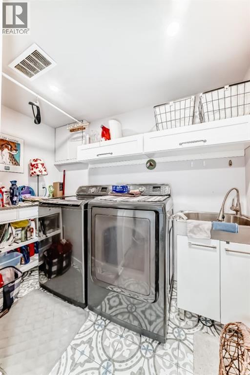#11 800 Bowcroft Place - 29