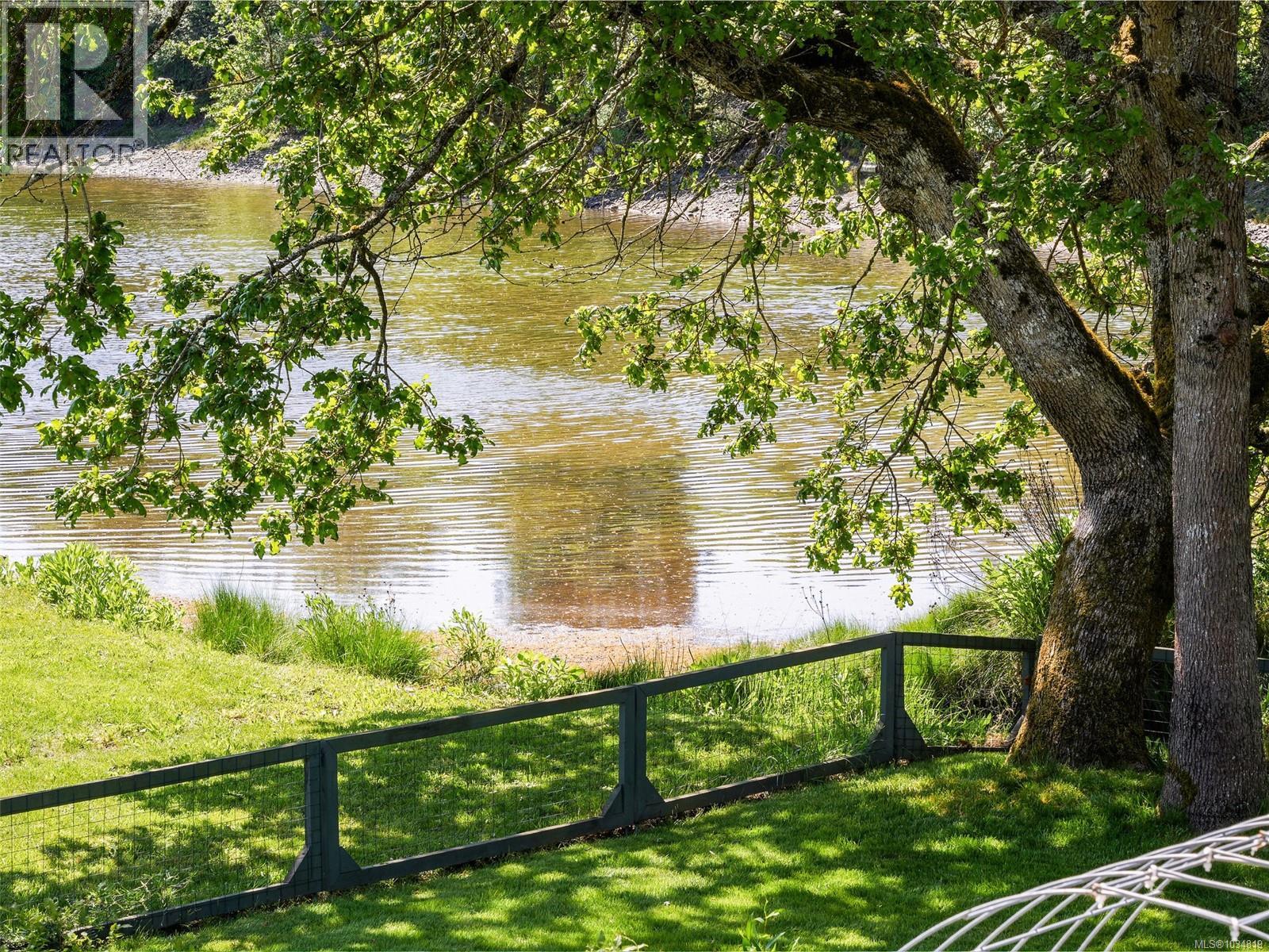 49 Caton Pl, View Royal