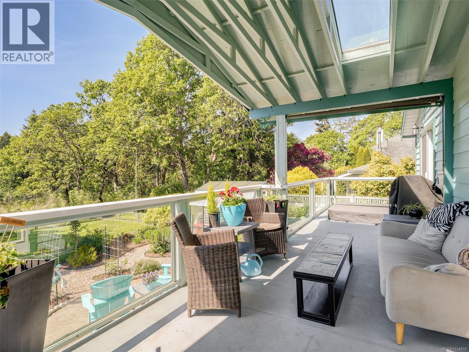 49 Caton Pl, View Royal