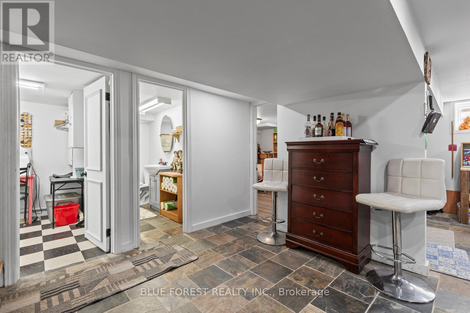 7031 BEATTIE STREET - 34