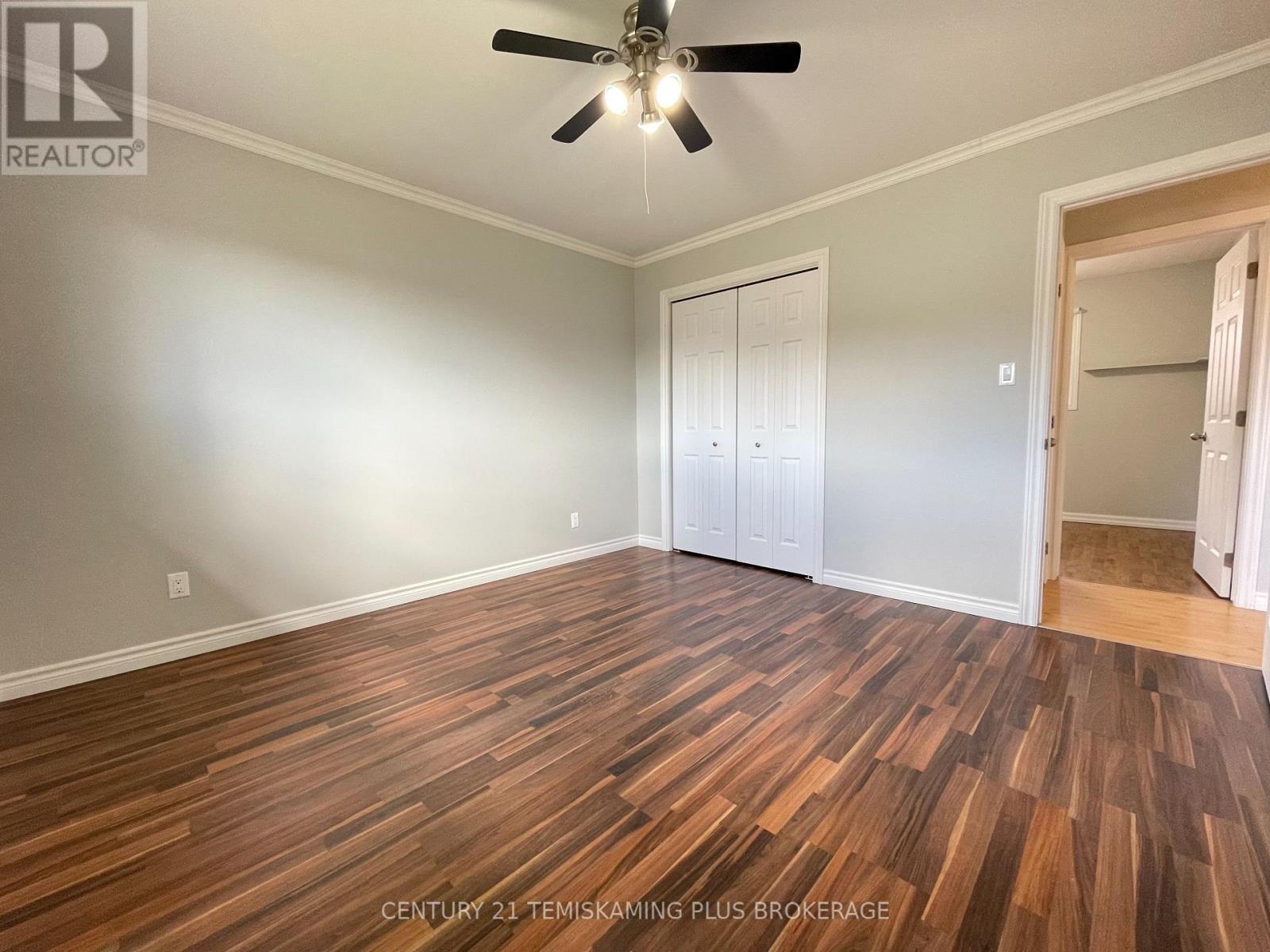487 ROSS AVENUE - 17