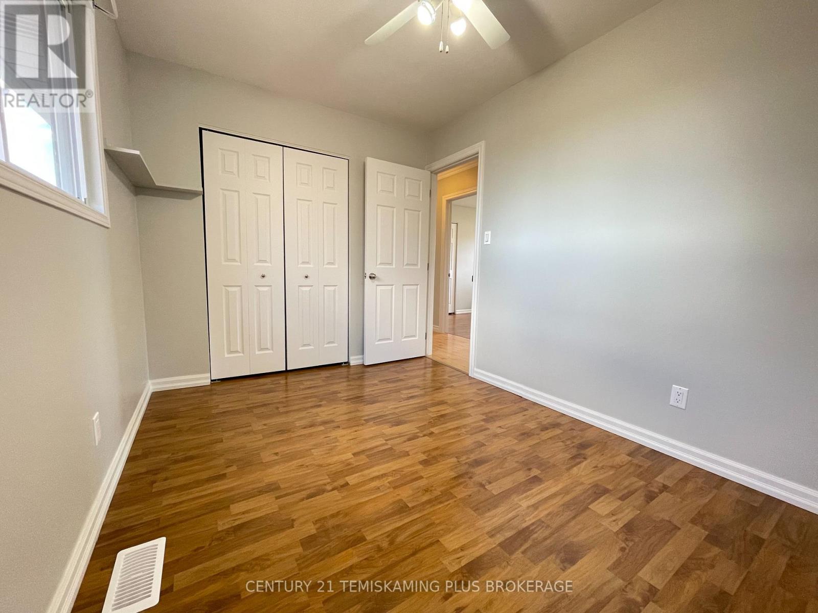 487 ROSS AVENUE - 19