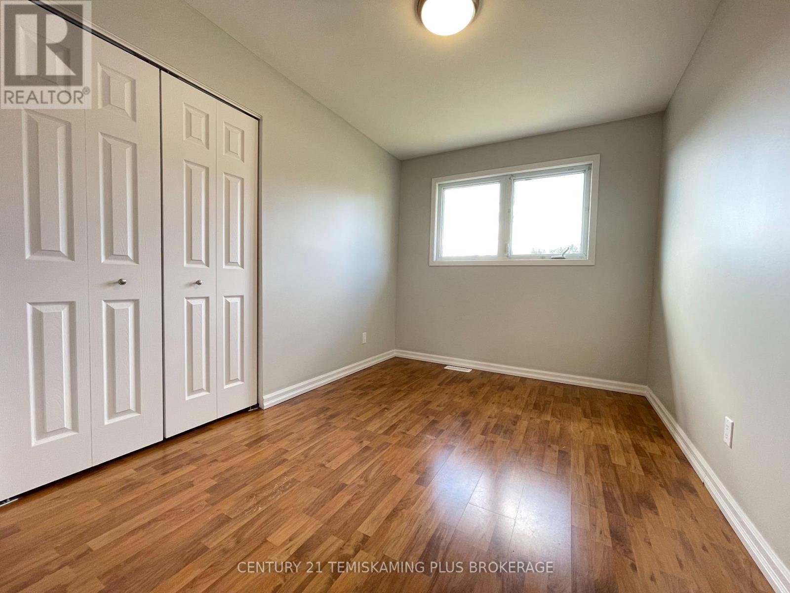 487 ROSS AVENUE - 20