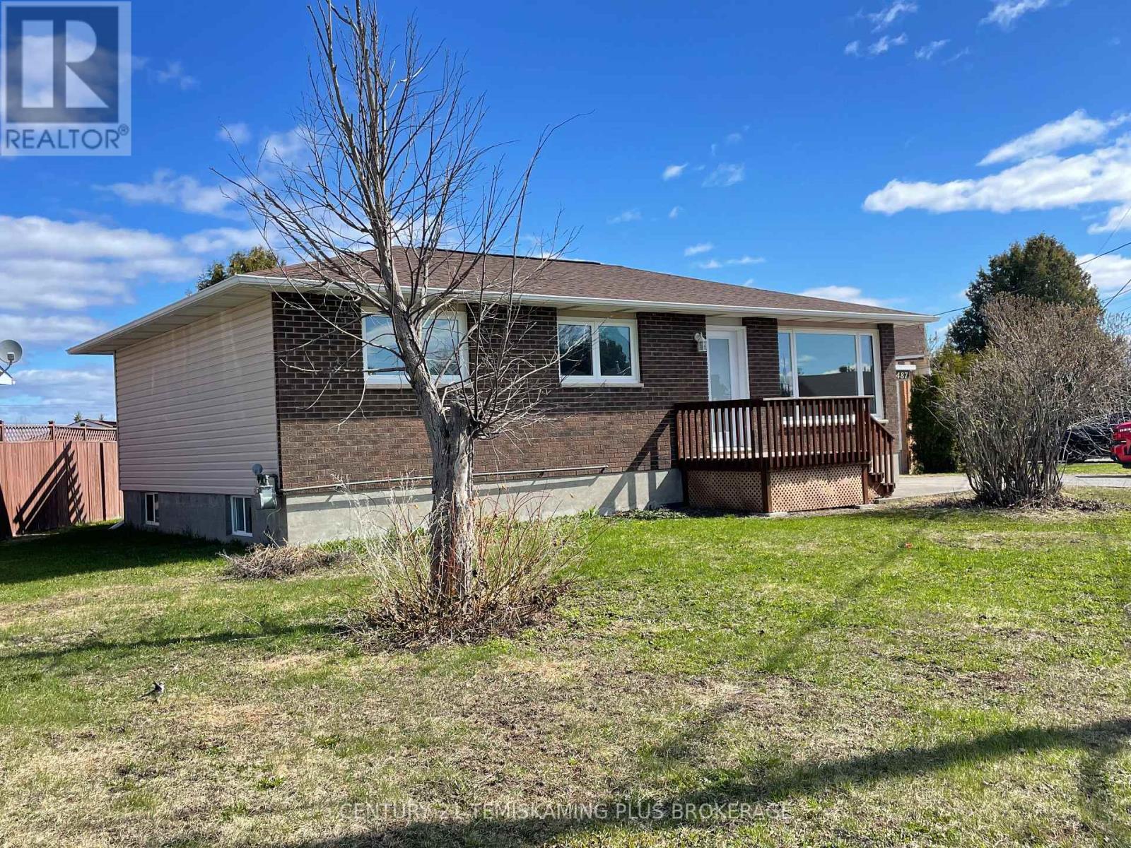 487 ROSS AVENUE - 3