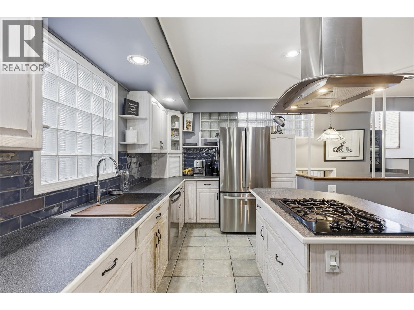 1128 Nicola Street - 12