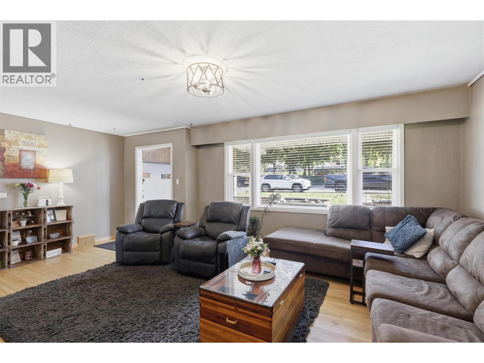 1128 Nicola Street - 7