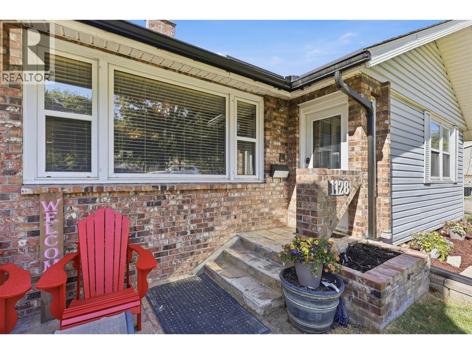 1128 Nicola Street - 4