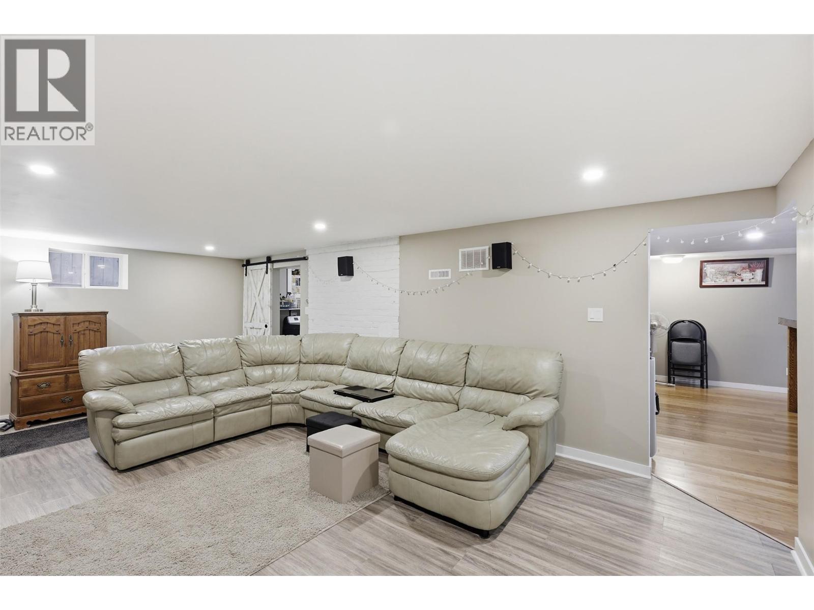 1128 Nicola Street - 31