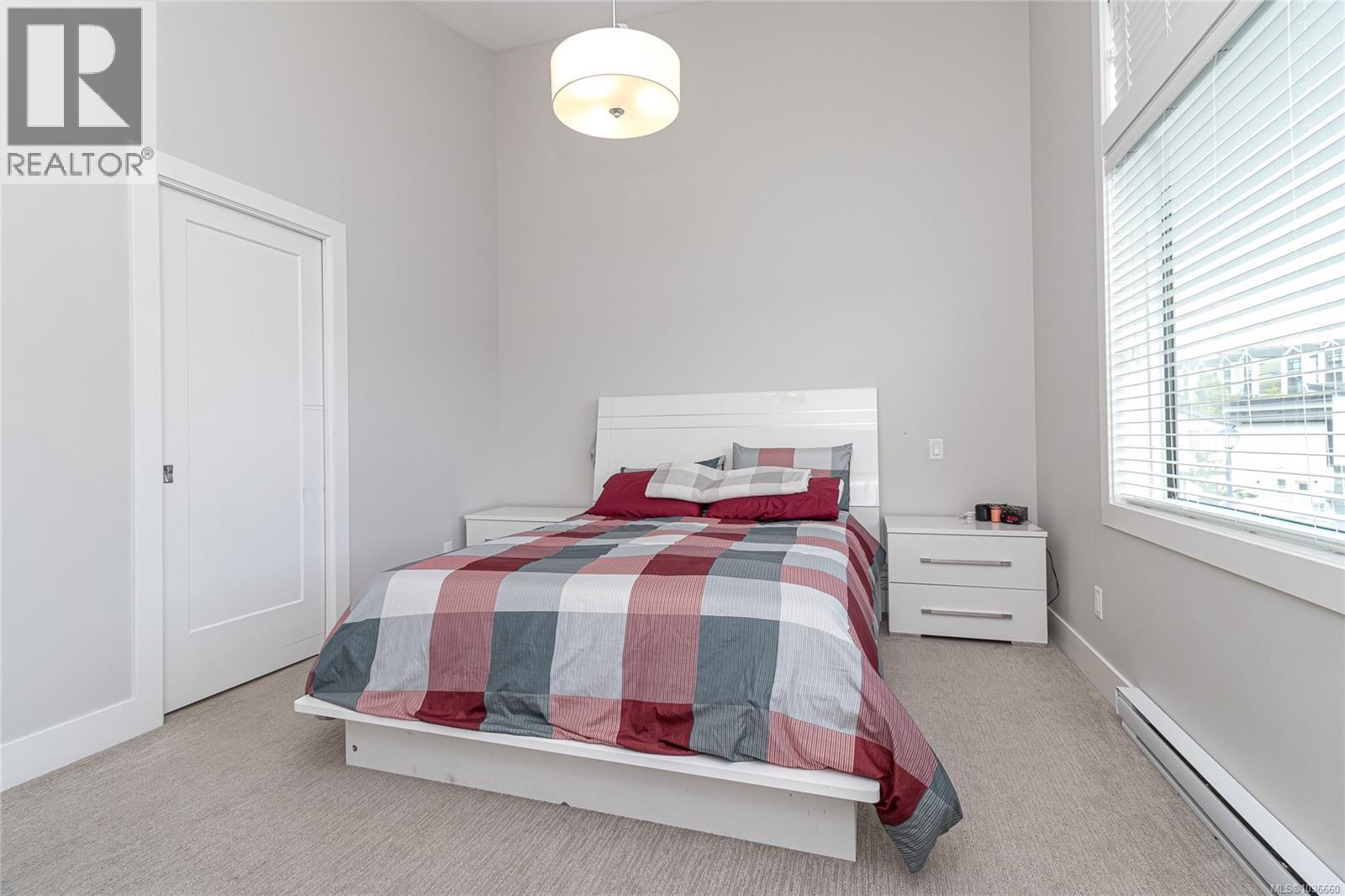 2716 Celestial Crt - 12