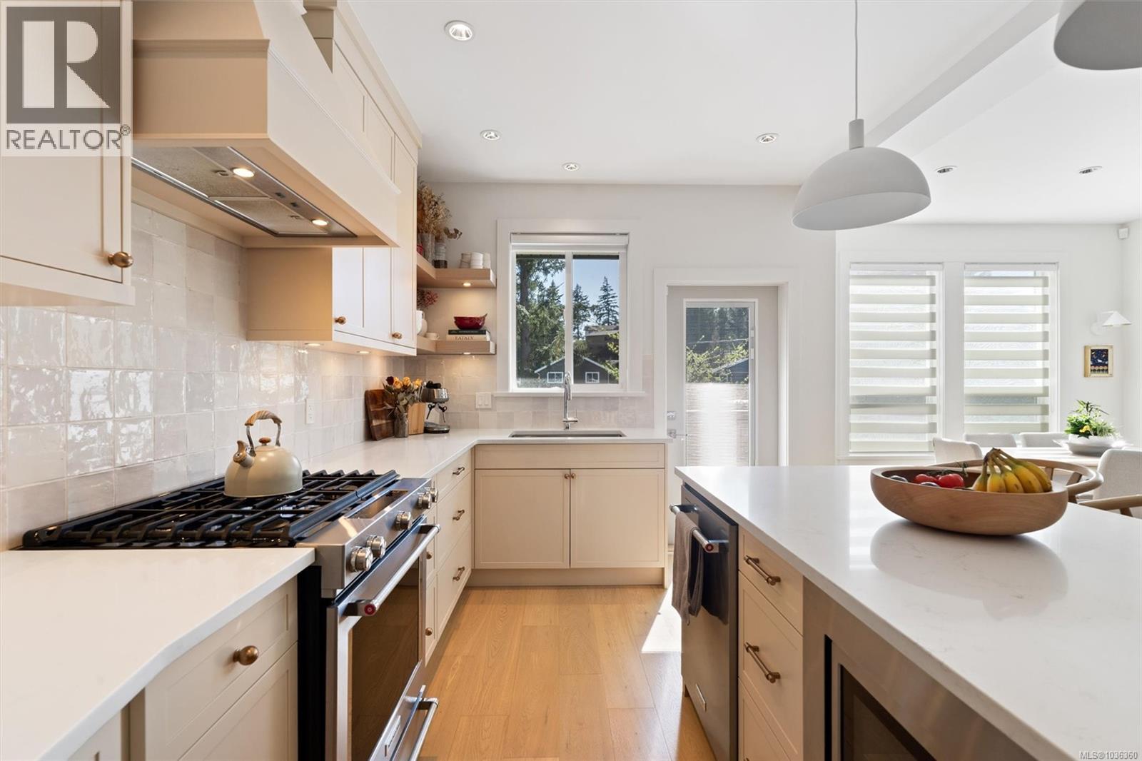 973 Isabell Ave - Image 3
