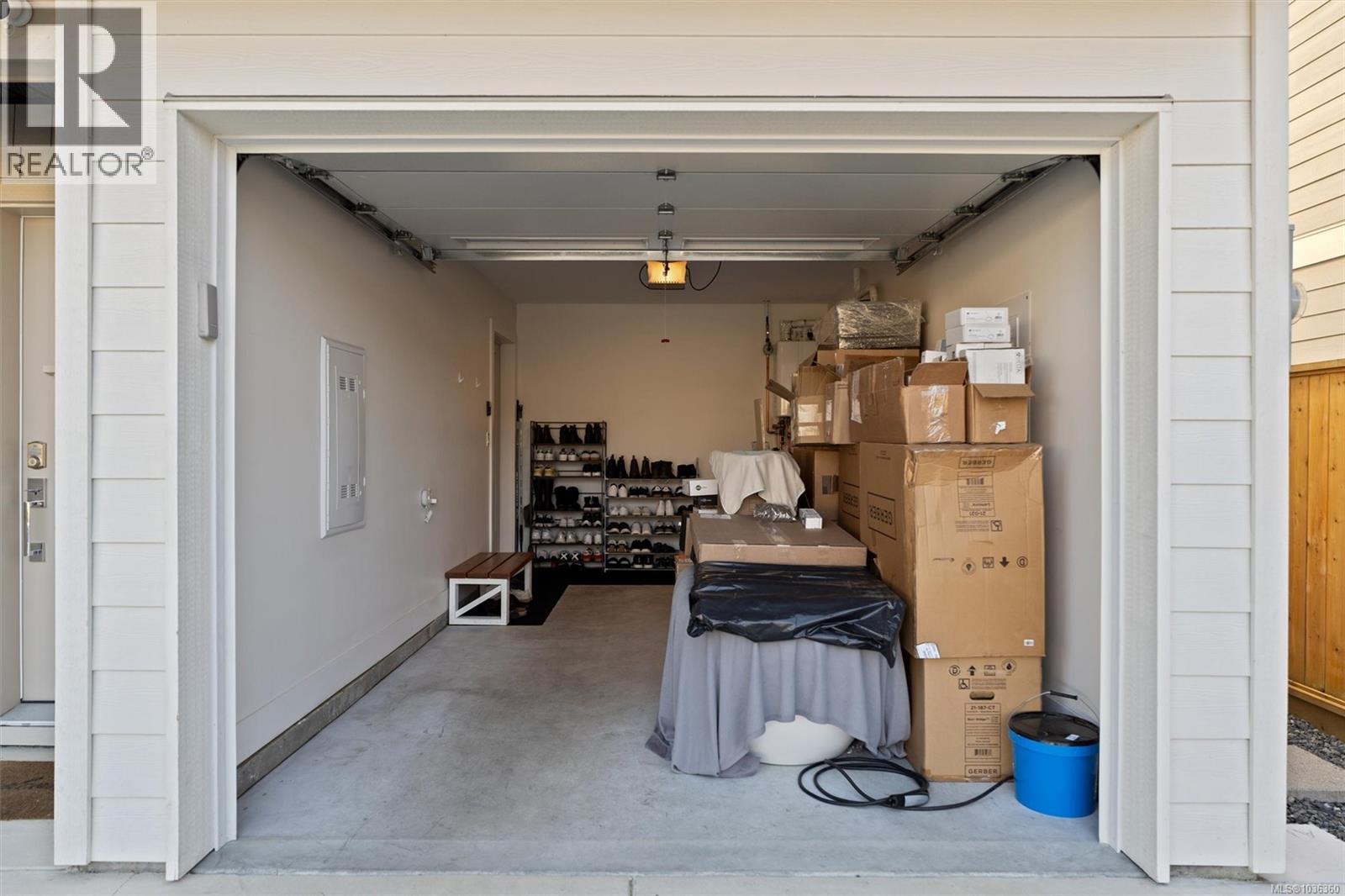 973 Isabell Ave - 35