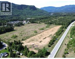 640e Yellowhead Highway, Clearwater, BC V0E1N1 Photo 8