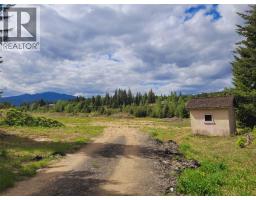 640e Yellowhead Highway, Clearwater, BC V0E1N1 Photo 9