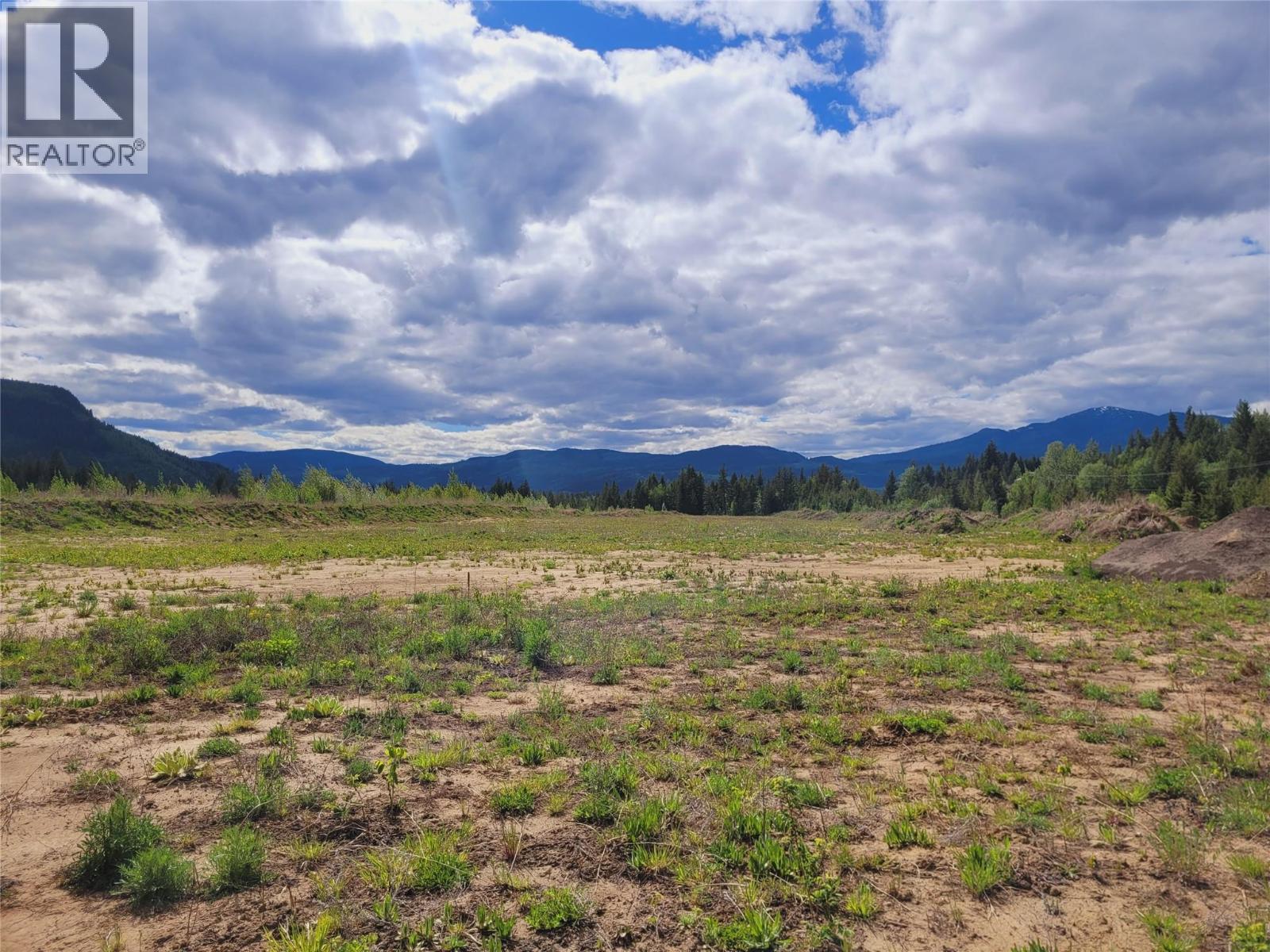 640E YELLOWHEAD Highway, Clearwater