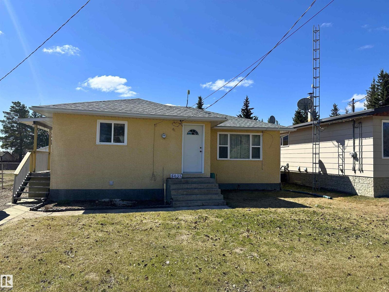 5035 49 AV NW - 1