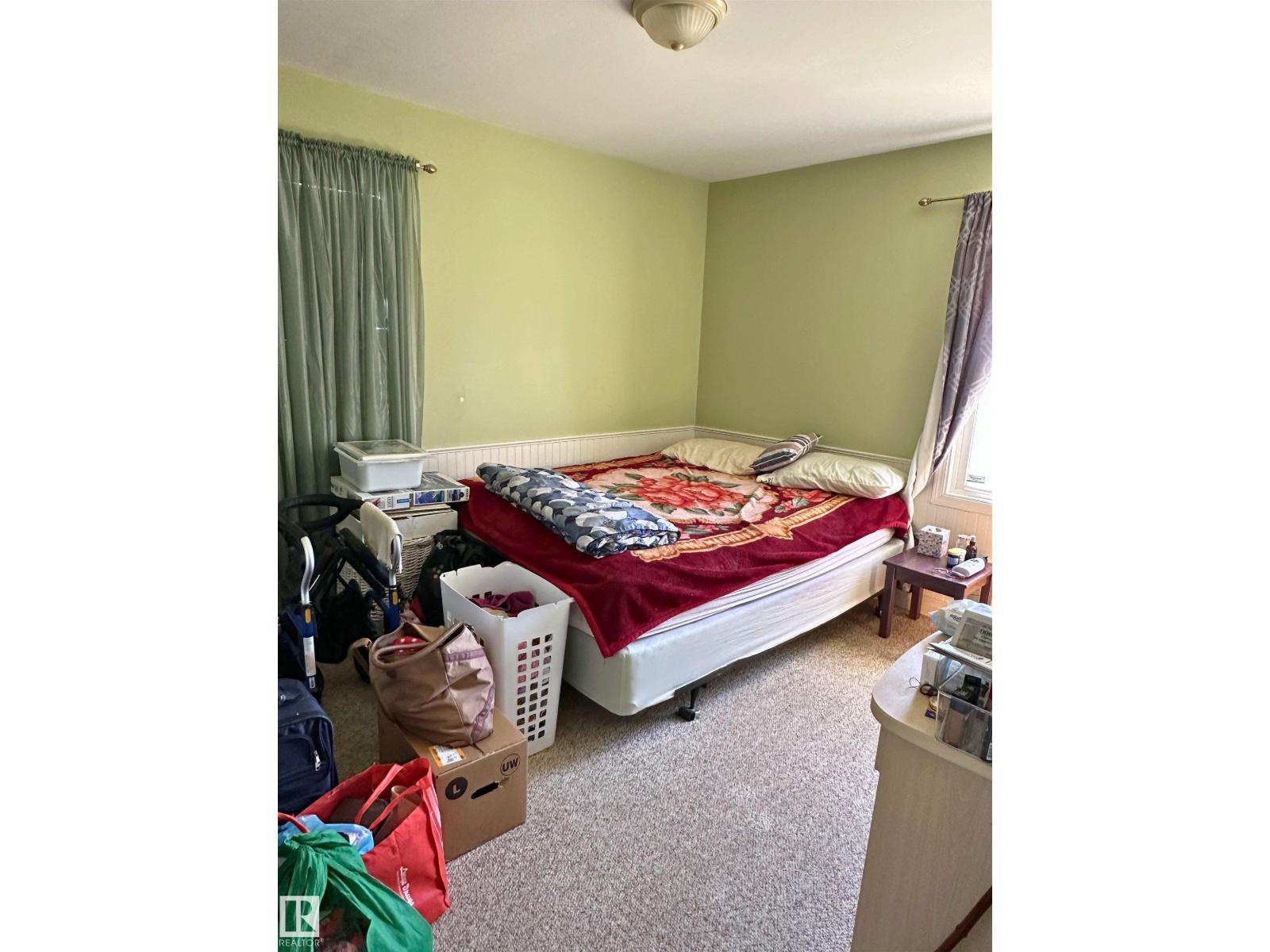 5035 49 AV NW - 12