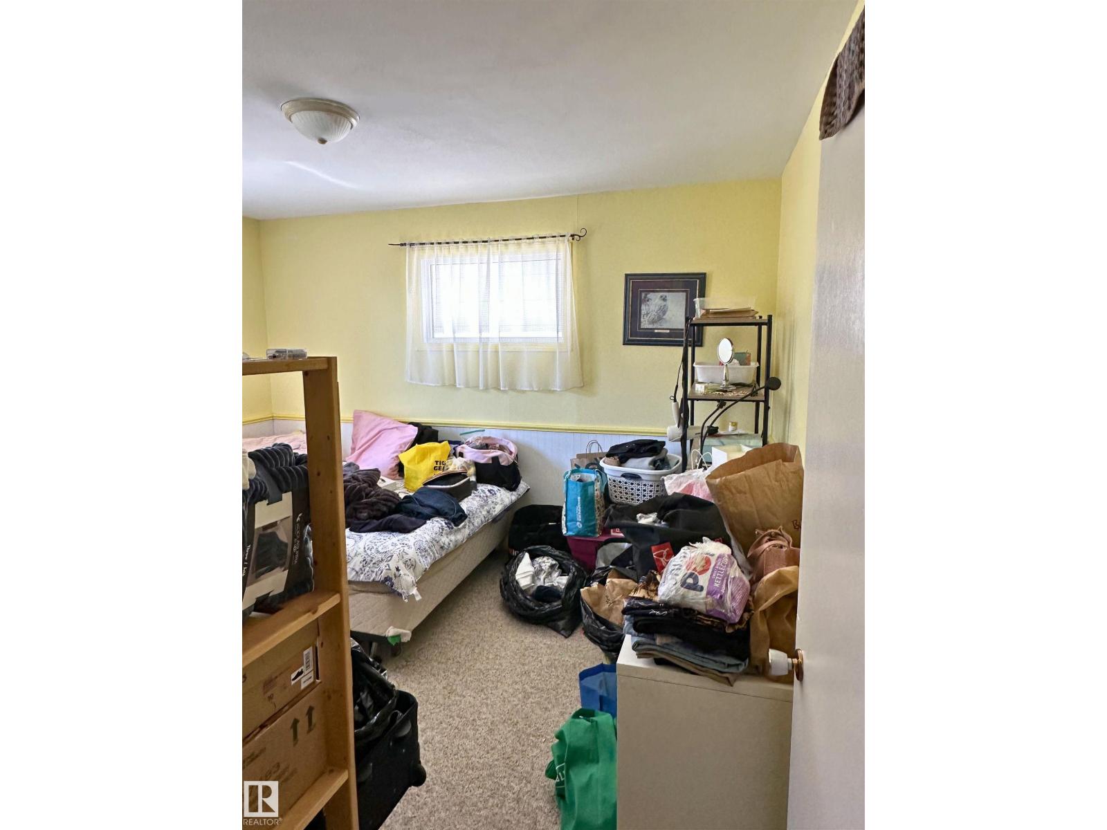 5035 49 AV NW - 13
