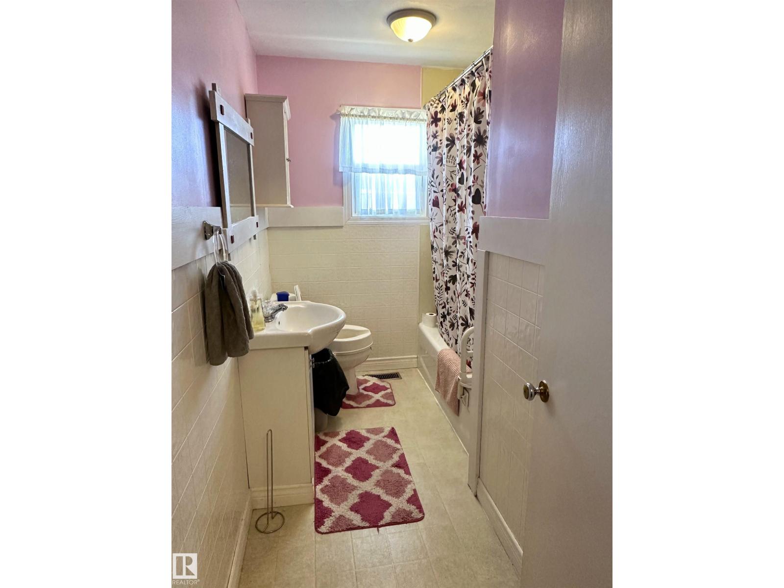 5035 49 AV NW - 14