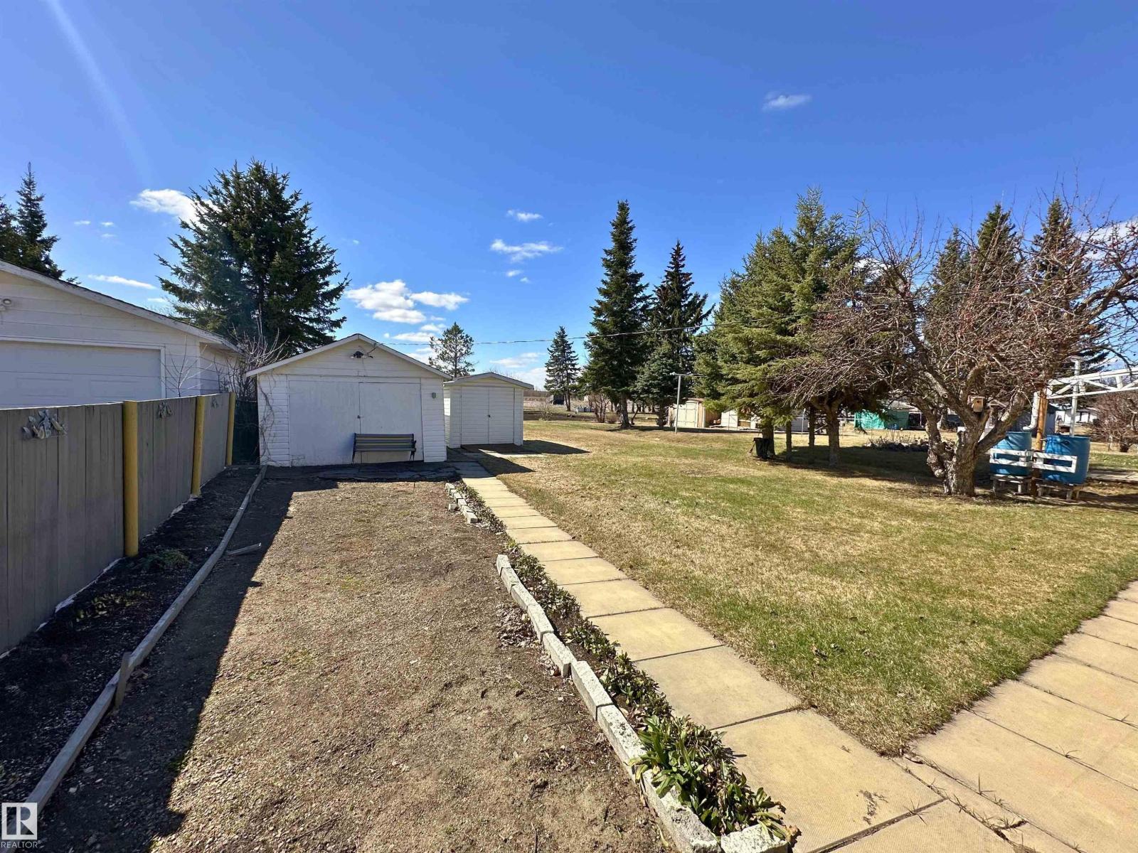 5035 49 AV NW - 28