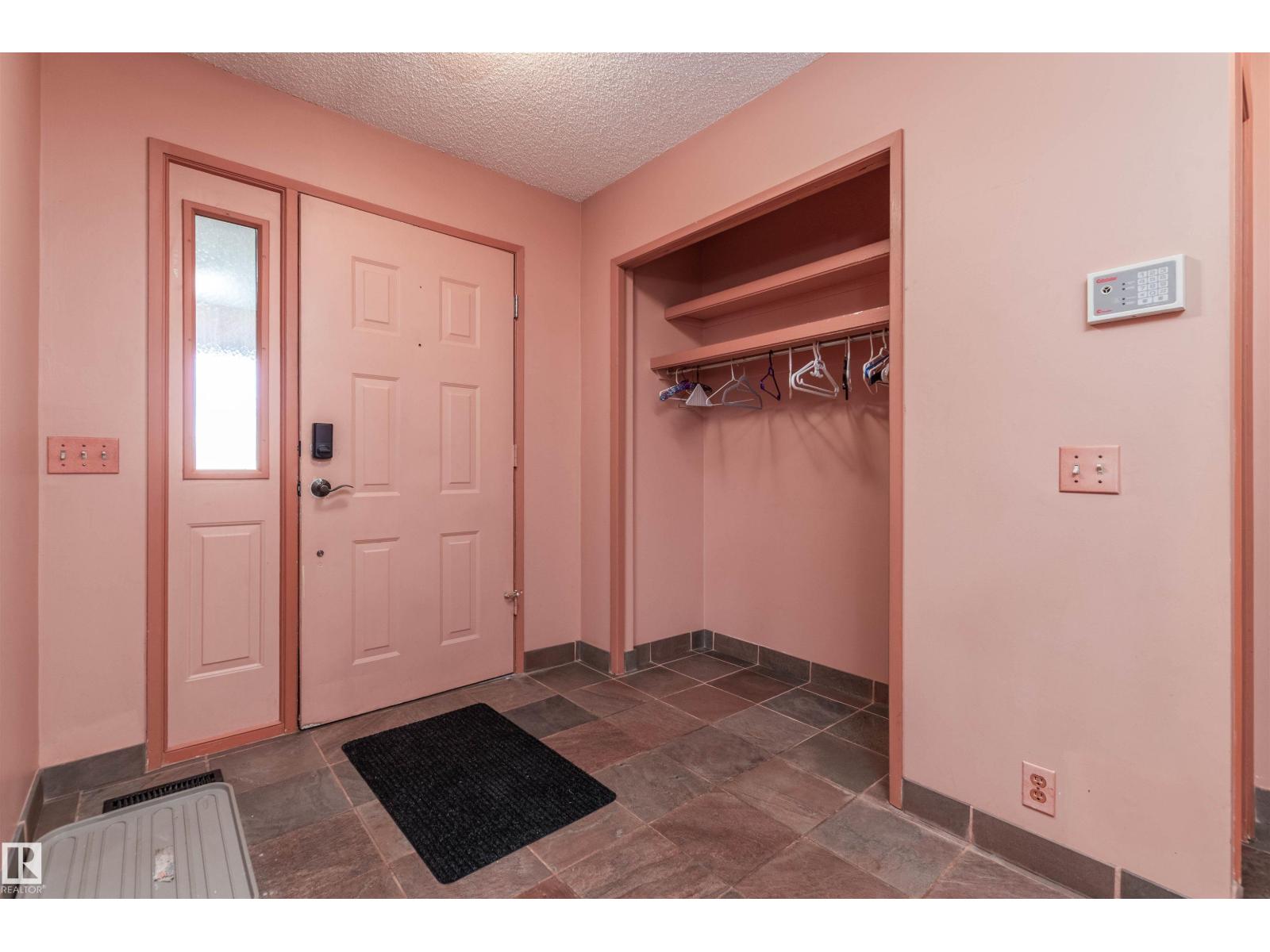 6 WOODFIELD PL, Sherwood Park