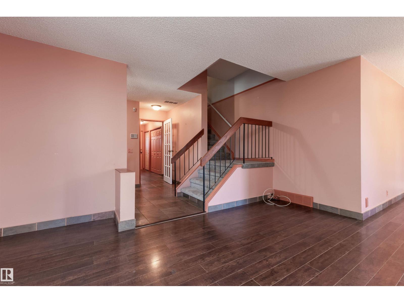 6 WOODFIELD PL, Sherwood Park
