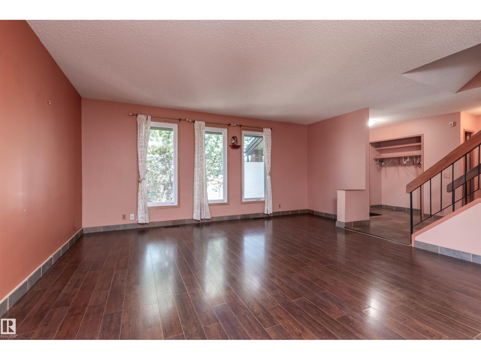 6 WOODFIELD PL, Sherwood Park