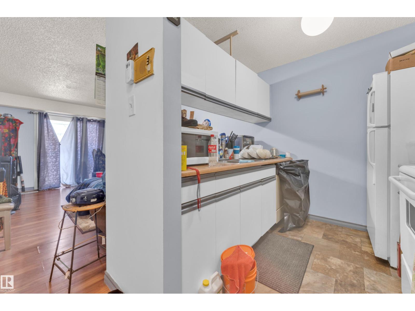 #101 10136 160 ST NW NW - 5