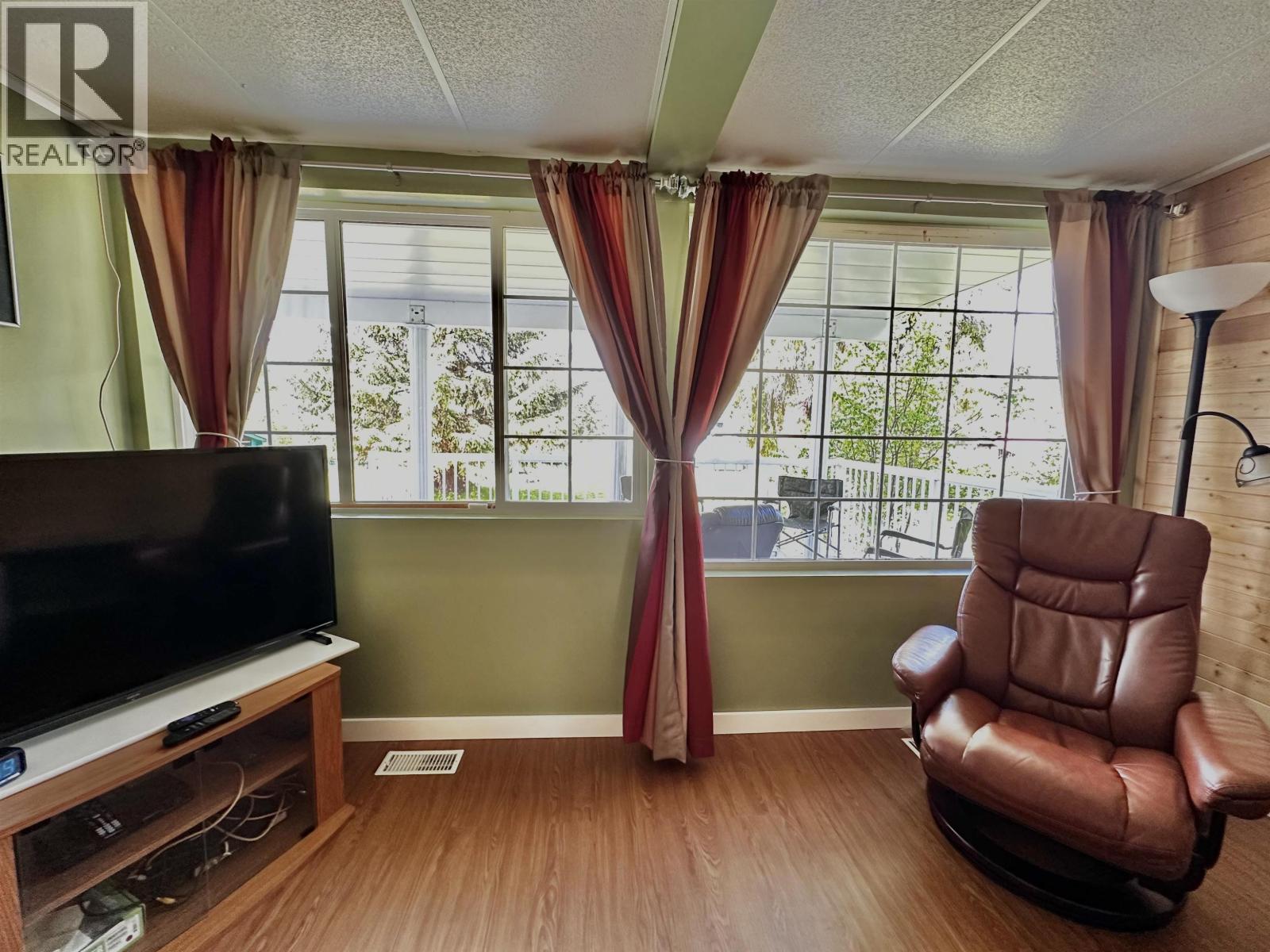 2605 1ST Avenue, Terrace