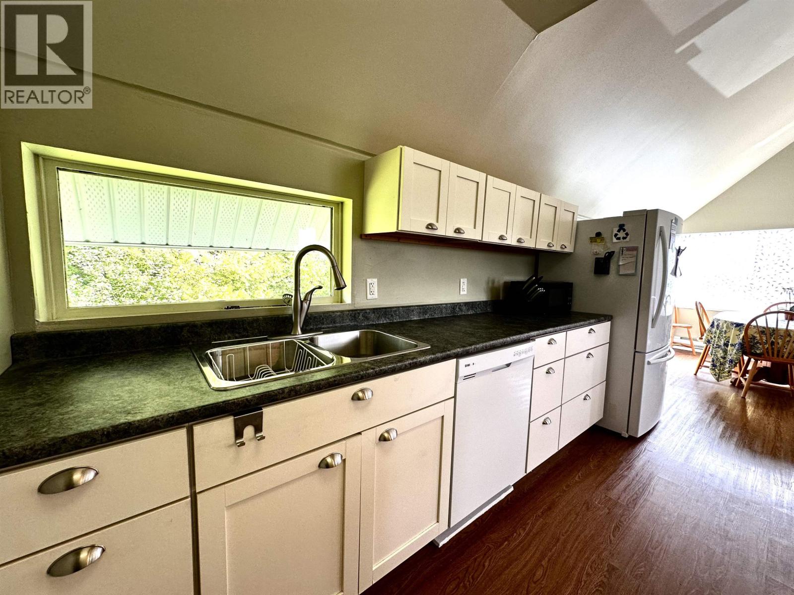 2605 1ST Avenue, Terrace