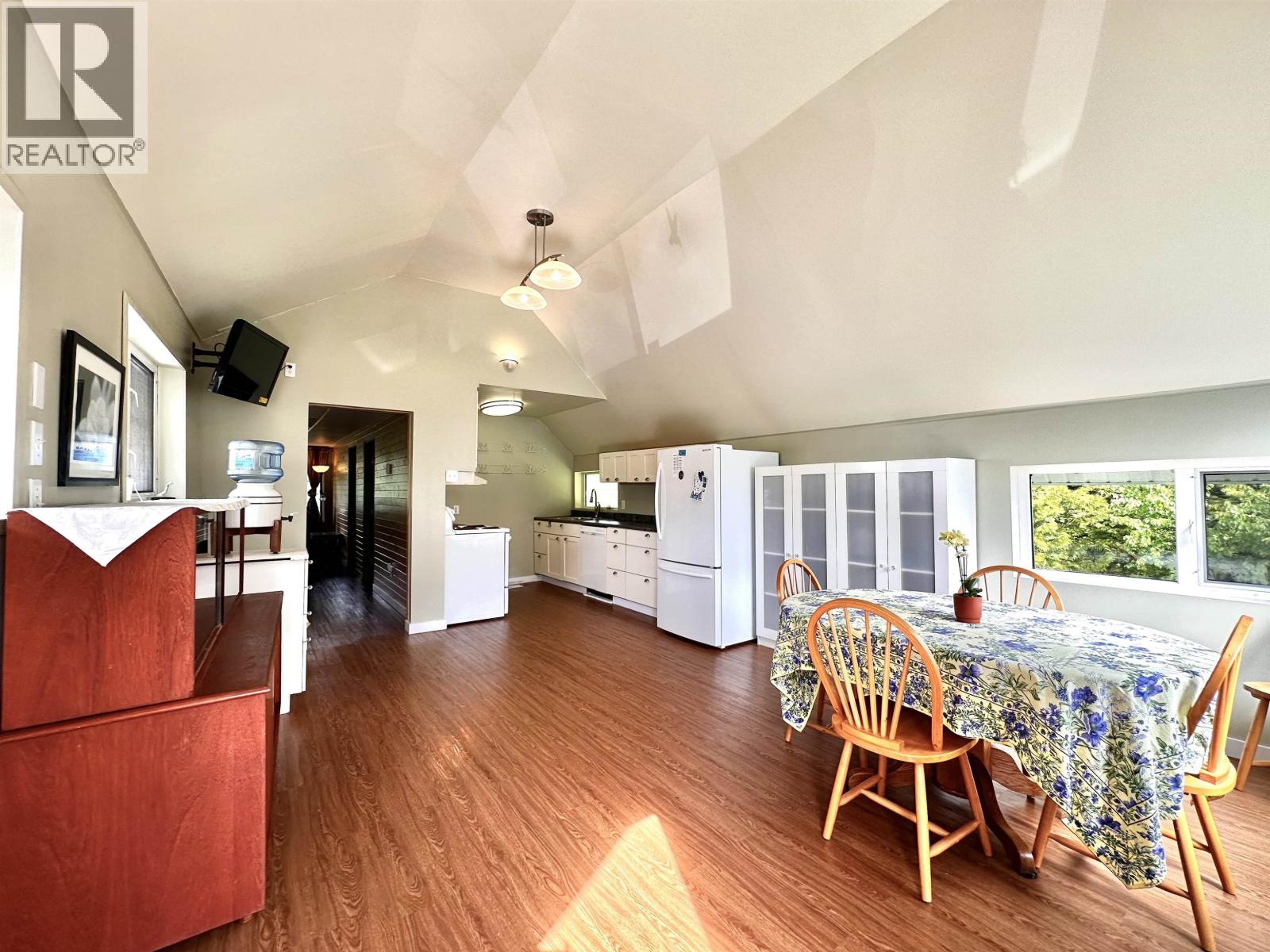 2605 1ST Avenue, Terrace