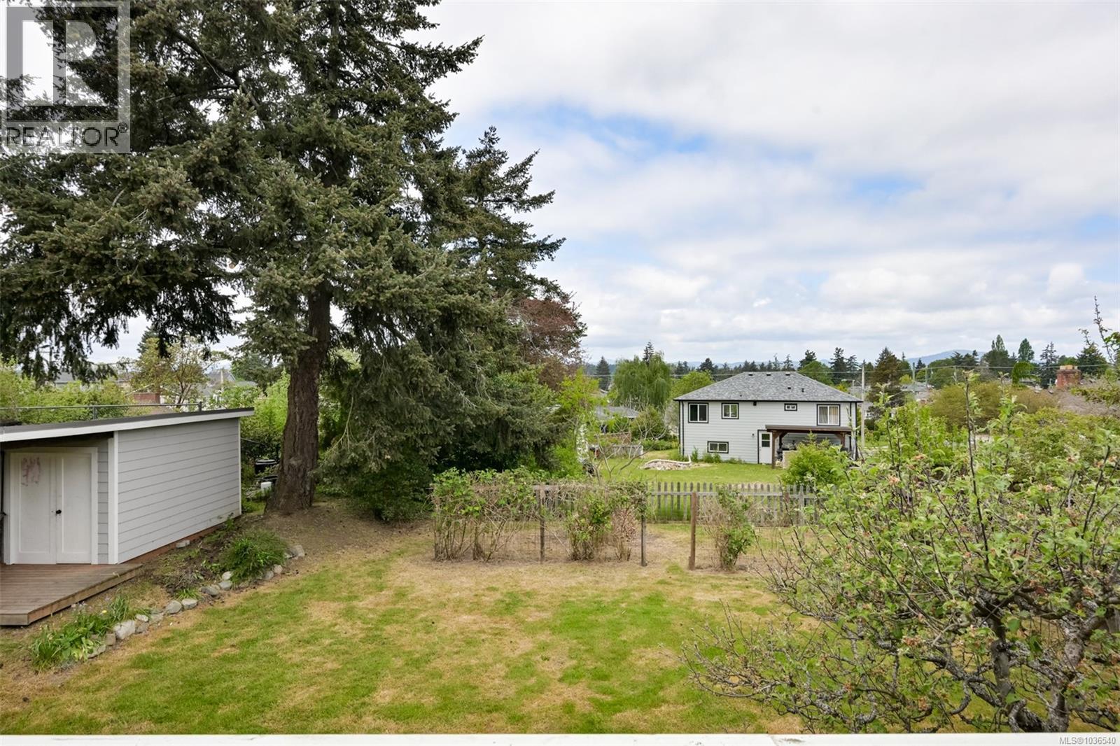  3746 Seaton Street, Saanich