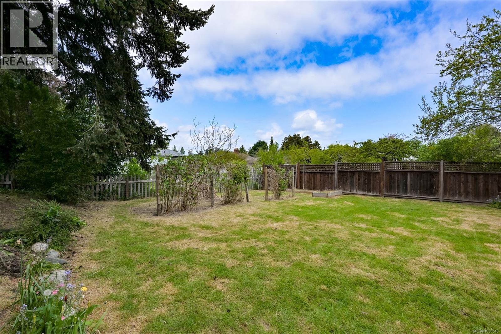 3746 Seaton St - 39