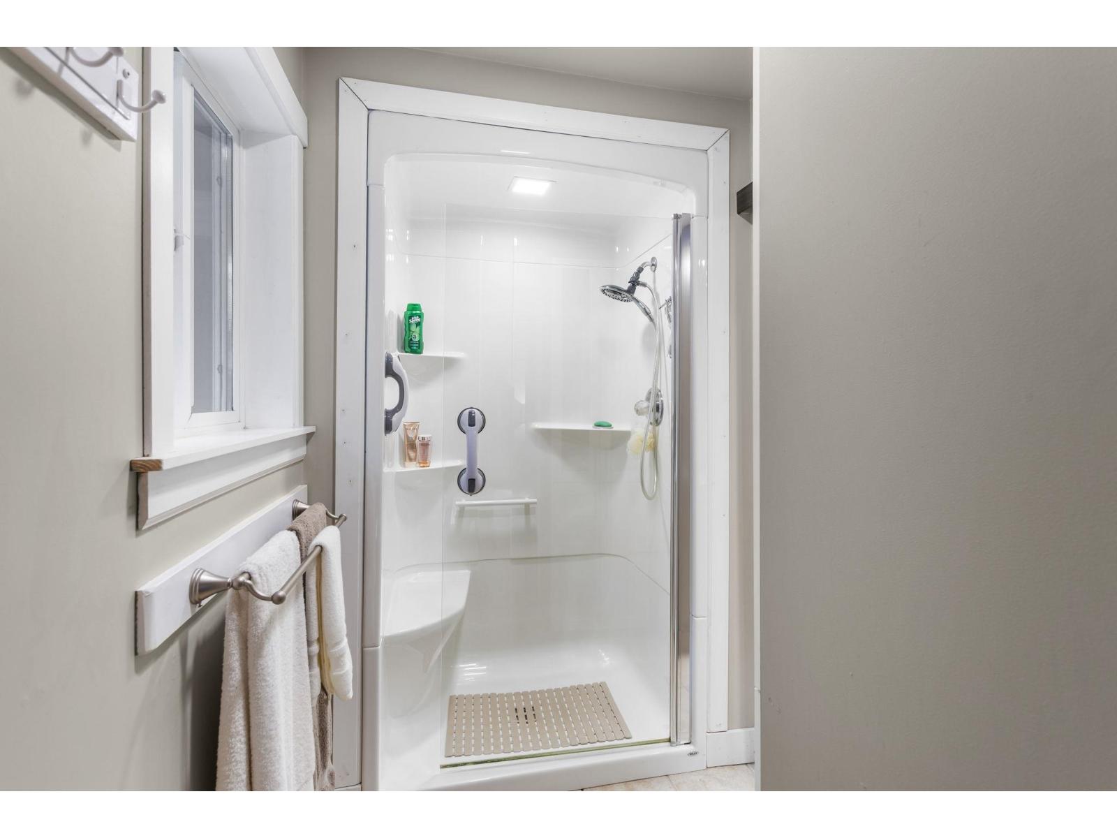 5 Bed, 4 Bath House for Sale in Langley – 23808 58A AVENUE, Langley - Image 3