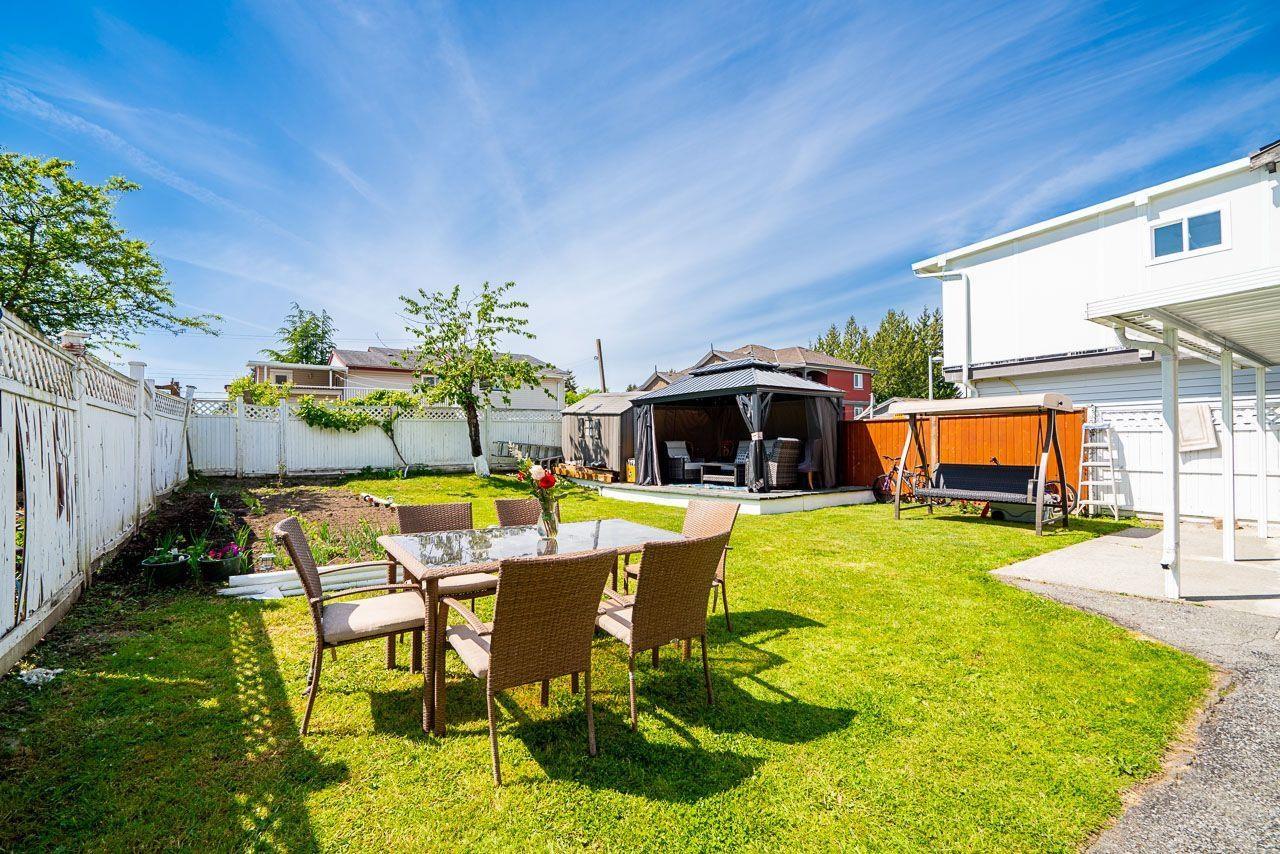 House in Surrey - Image 20