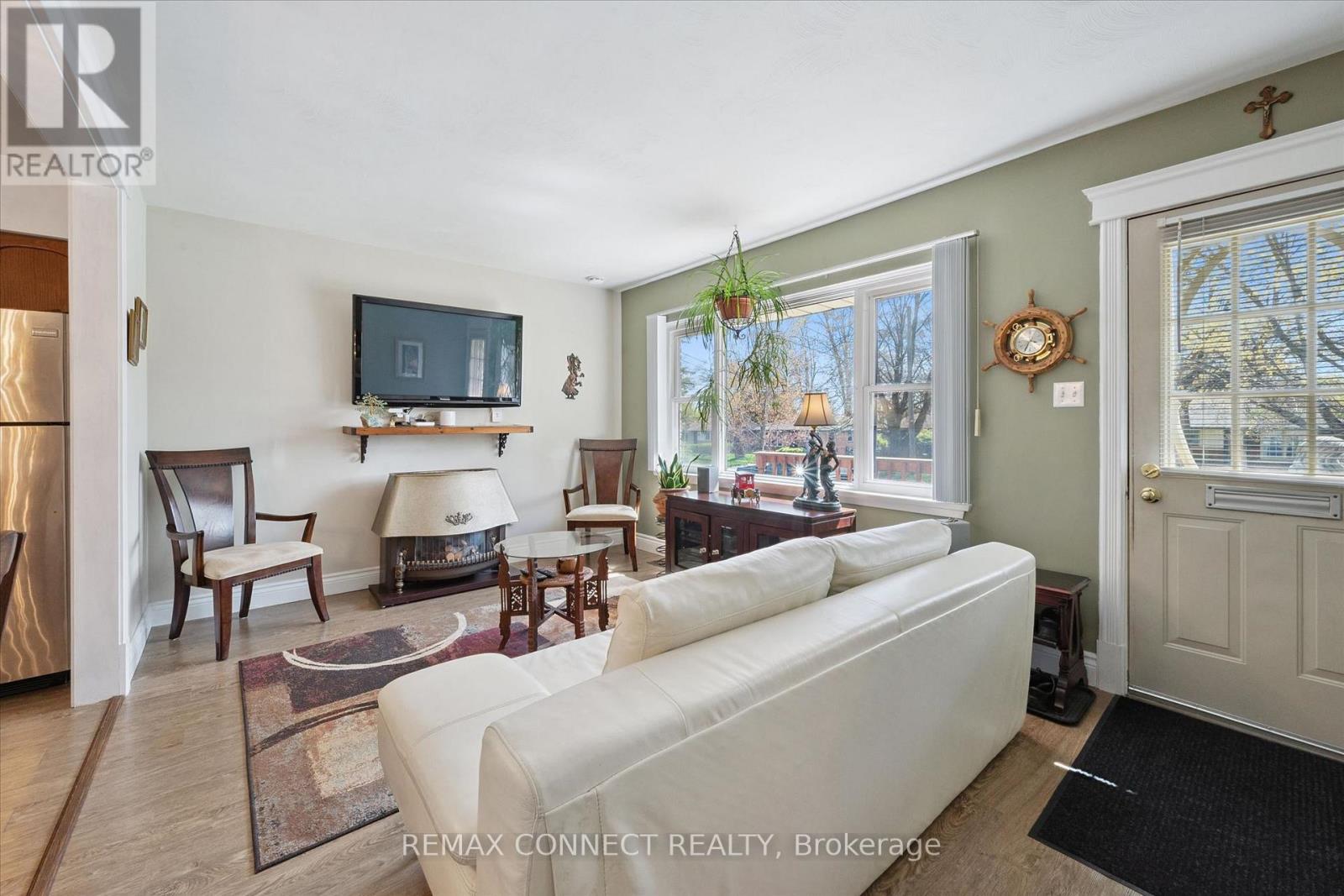 59 KNIGHTSWOOD BOULEVARD - 13