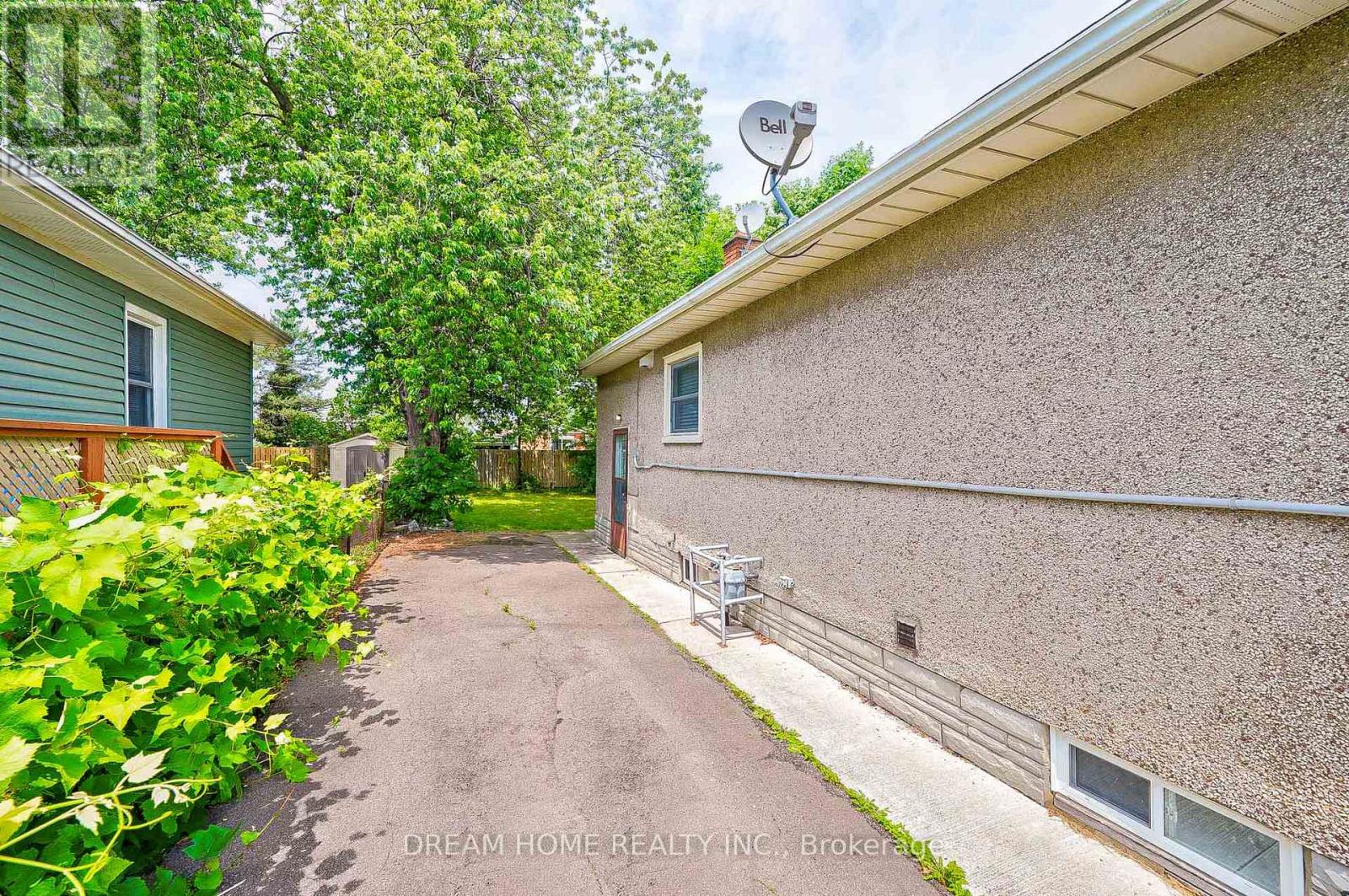 31 WARREN ROAD - 29